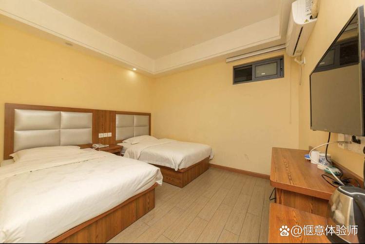 酒店两人间可以住三个人吗