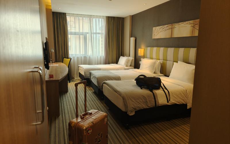 酒店双床房可以住三个人吗