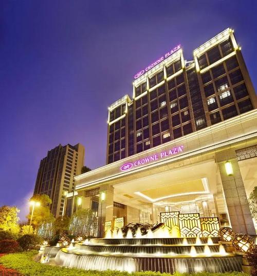 南昌保利皇冠假日酒店地址