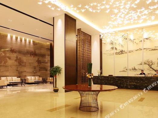 长沙雅士亚华美达广场酒店