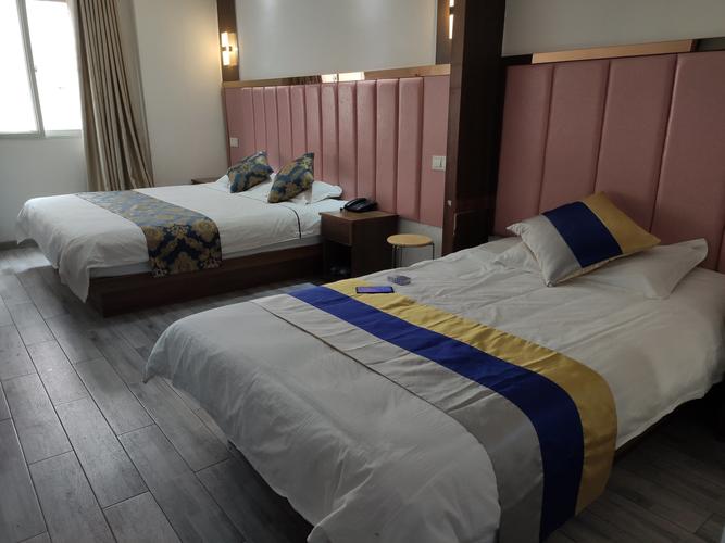 温州二十一中学附近的酒店