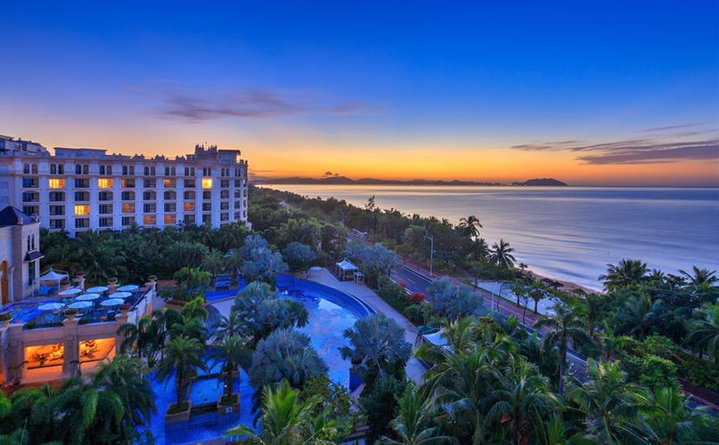 三亚湾皇冠假日度假酒店