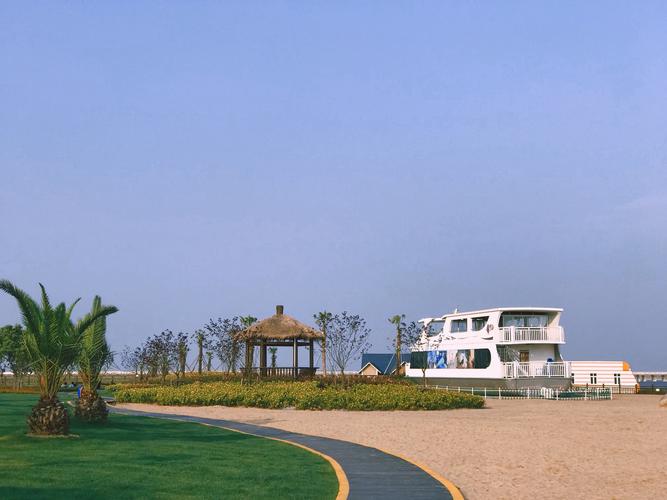 金山城市沙滩附近酒店