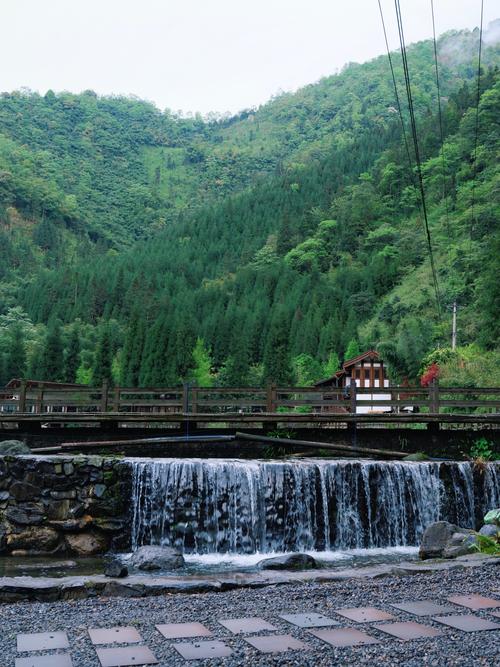 成都周边夏天二日自驾游