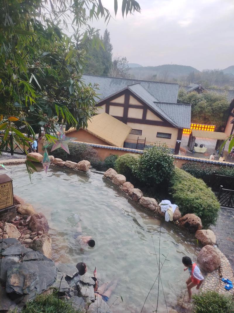 嘉和城温泉谷景区自驾游