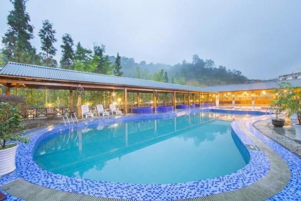 花水湾叠香溪温泉自驾游