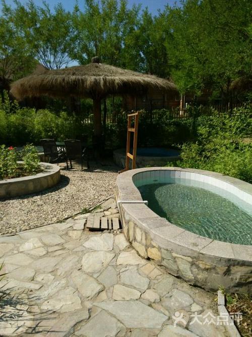 玫瑰庄园温泉假日酒店