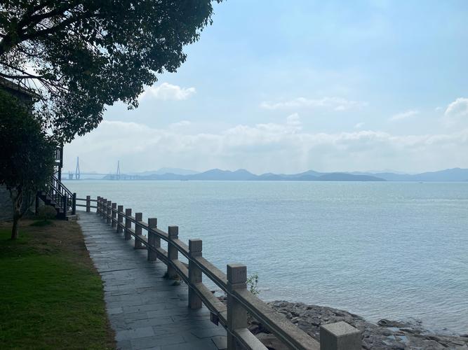 宁波鹰龙海畔度假酒店