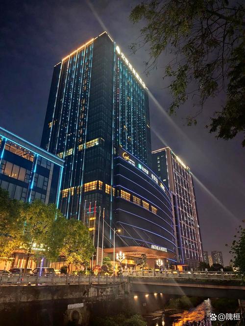 芜湖新百金鹰国际酒店