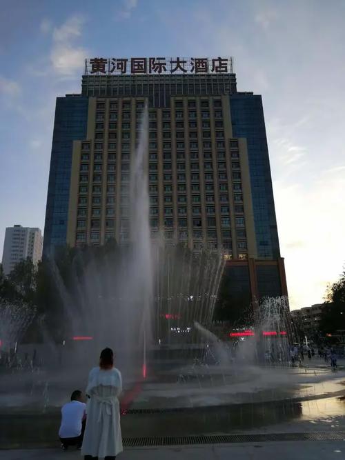 格尔木黄河国际大酒店
