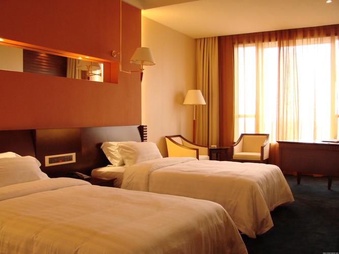 广州花都华钜君悦酒店