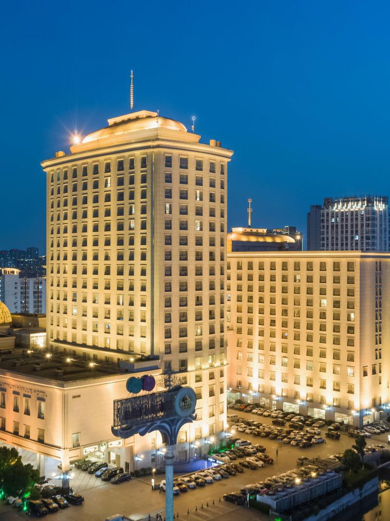 白金汉爵大酒店相城店