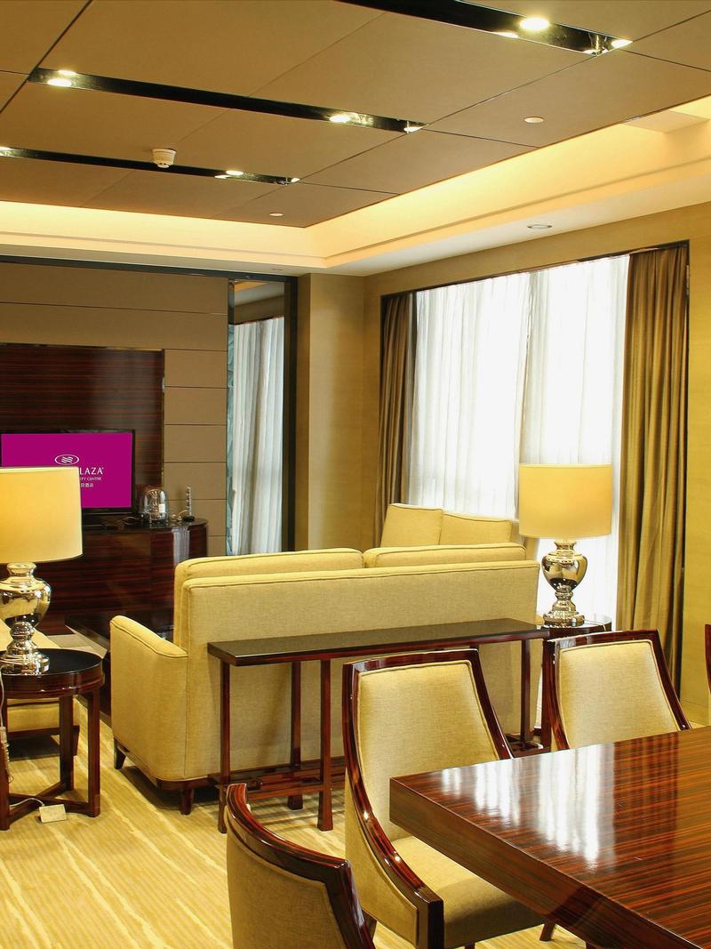 深圳龙岗皇冠假日酒店