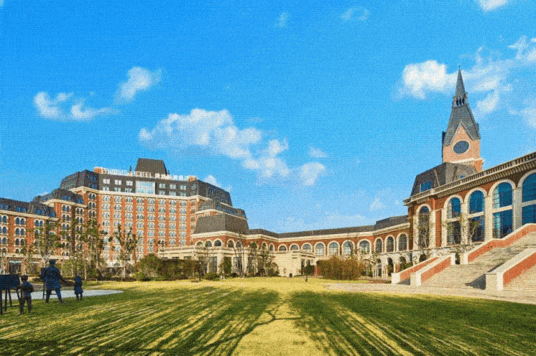 武汉汉南绿地铂瑞酒店