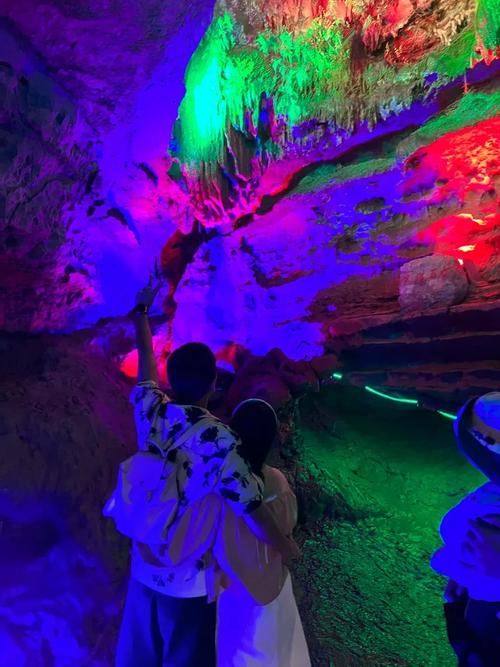 萤火虫水洞旅游自驾游