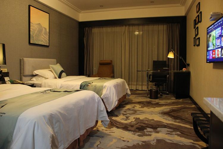 关岭万绿城柏兰廷酒店