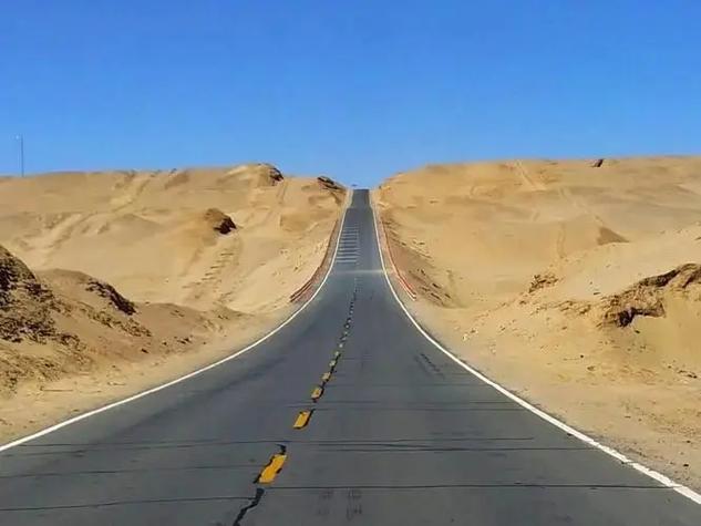 克拉玛依至和田自驾游