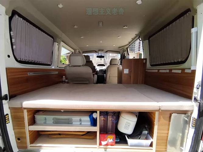 自驾游什么车能当床车