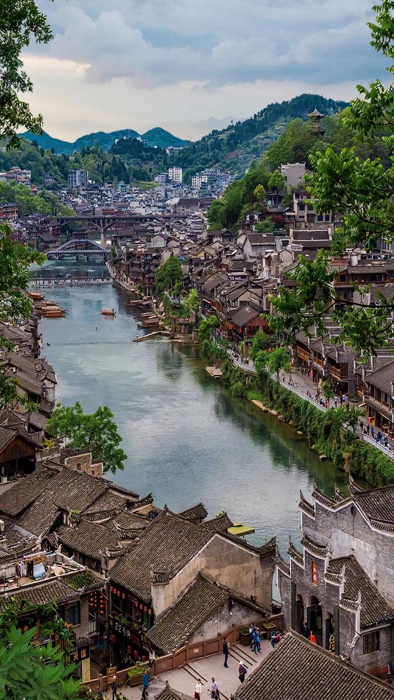 凤凰古镇附近有什么景点