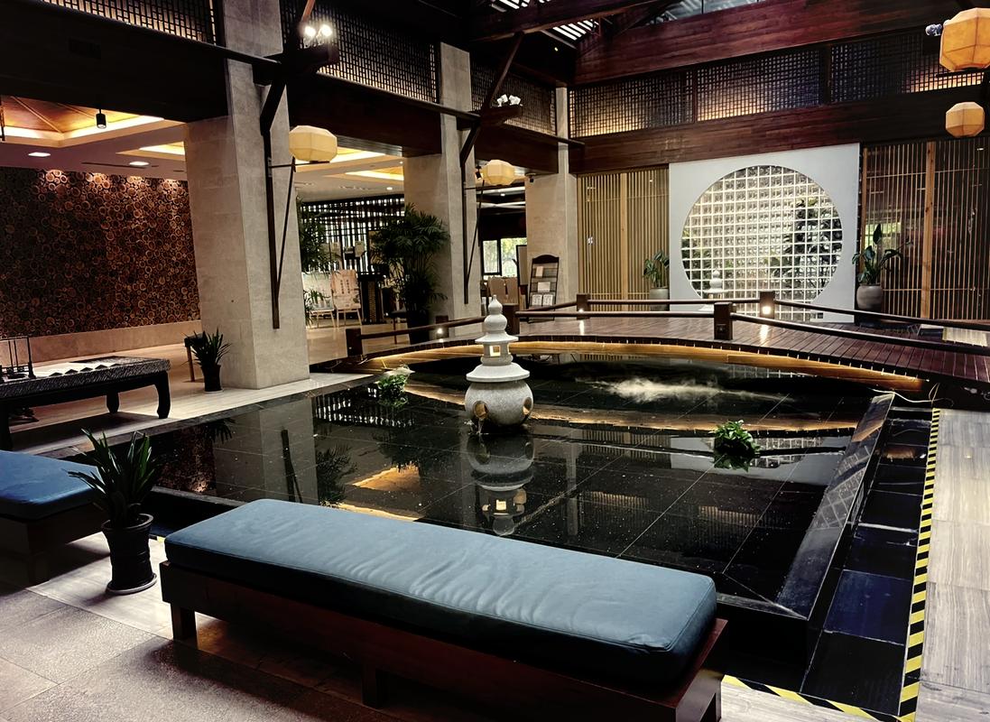 书香世家树山温泉酒店