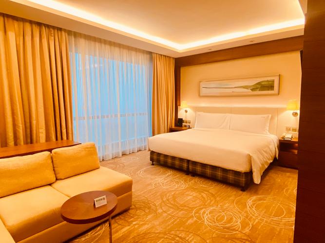 上海浦东绿地假日酒店