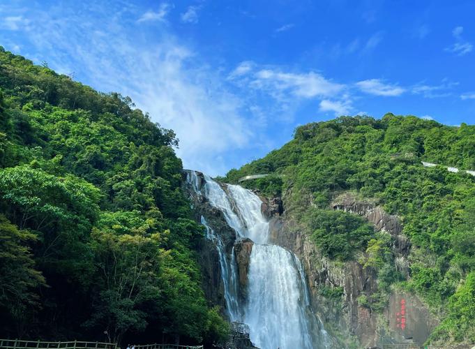 广西靠近广东的旅游景点