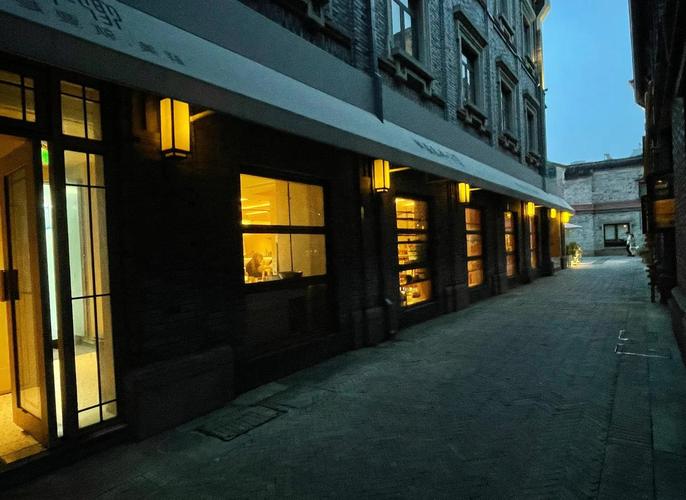 天一广场附近的酒店