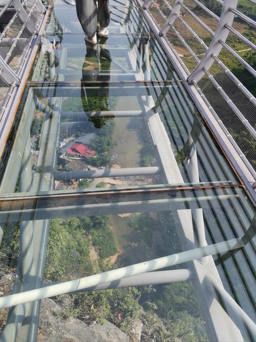 哪里有玻璃栈道旅游景点