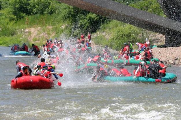 长春红河谷漂流自驾游