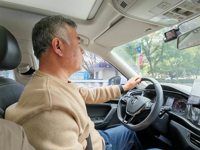 重庆自驾游领队驾驶员