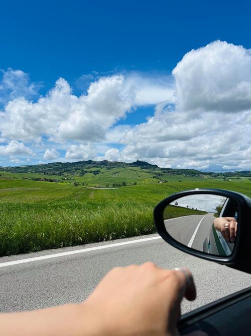 开车自驾游选什么车好