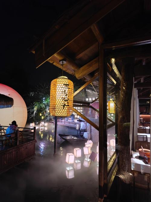 新乡市荷塘月色酒店