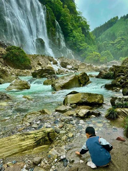 离德阳最近的旅游景点