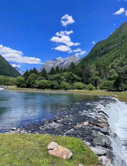 4月适合自驾游的地方