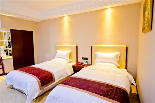 德尔福遗爱湖大酒店