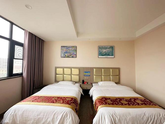 平舆温泉大酒店电话