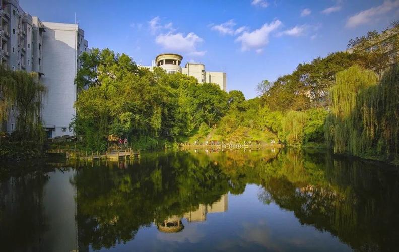 重庆西南大学附近景点