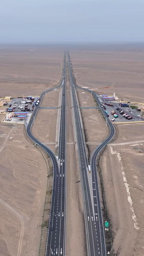 京新高速适合自驾游吗