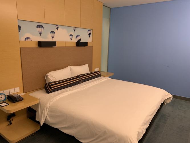 郑州上街雅乐轩酒店