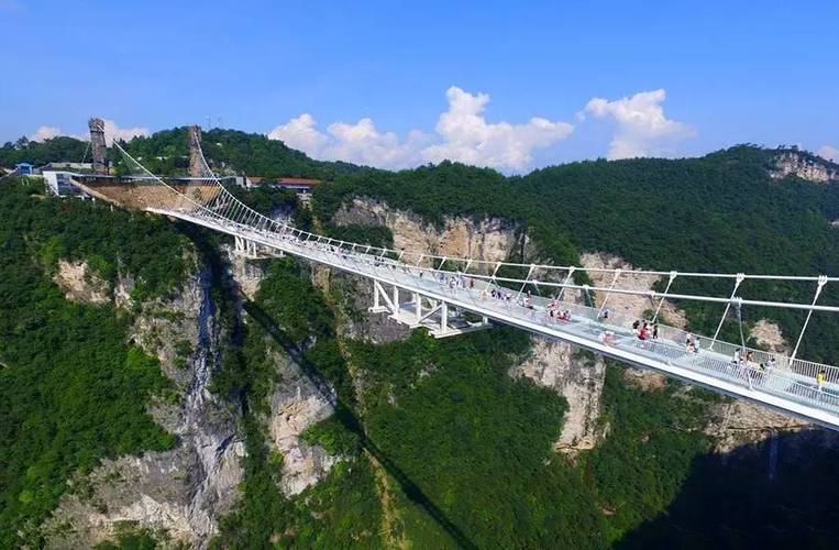 河北玻璃栈道旅游景点